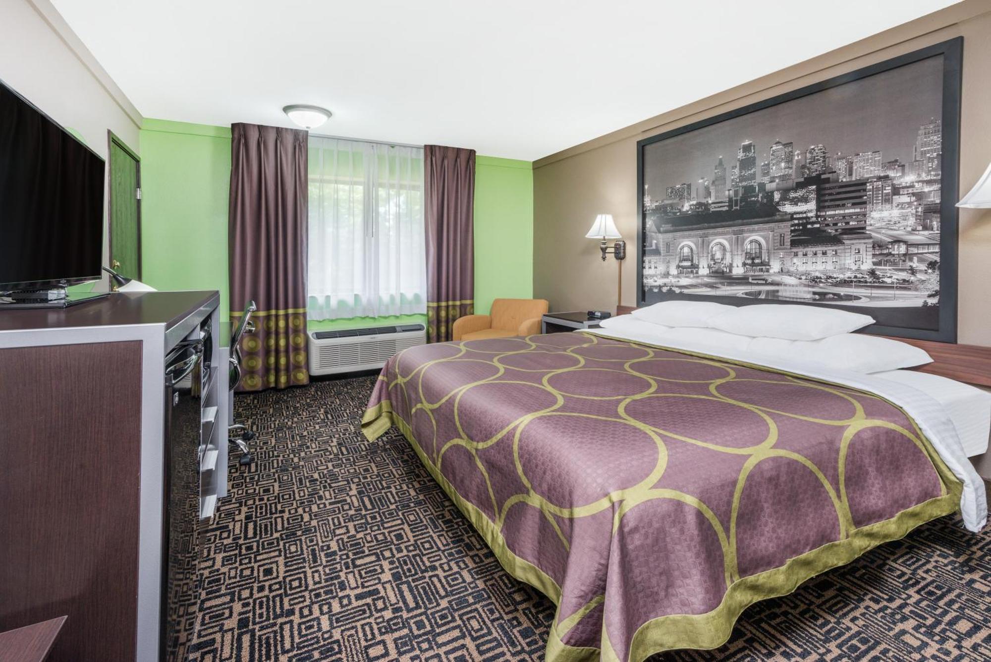 Super 8 By Wyndham Warrensburg Motel Екстериор снимка