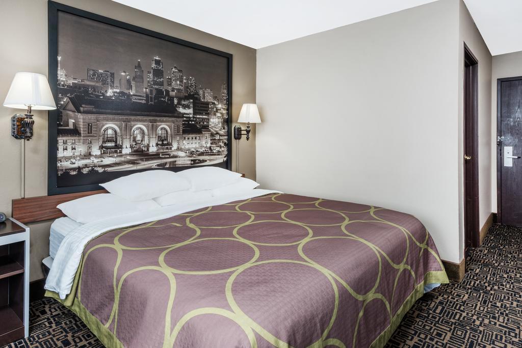 Super 8 By Wyndham Warrensburg Motel Екстериор снимка